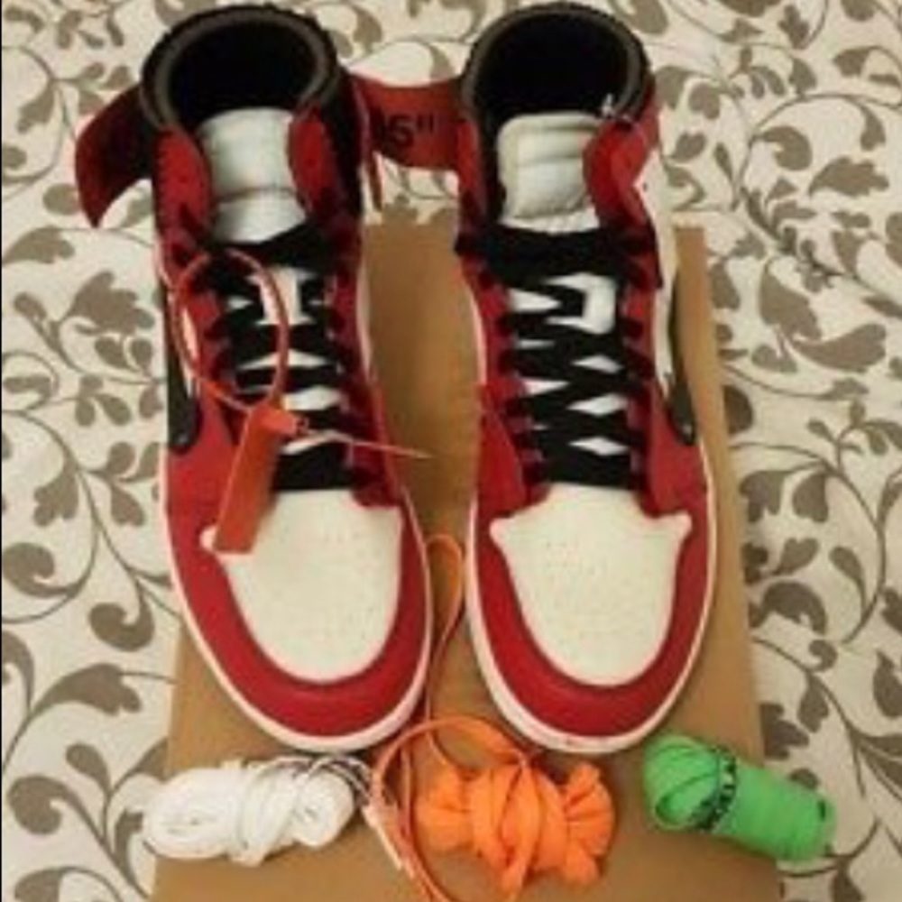 Off white-Jordan 1